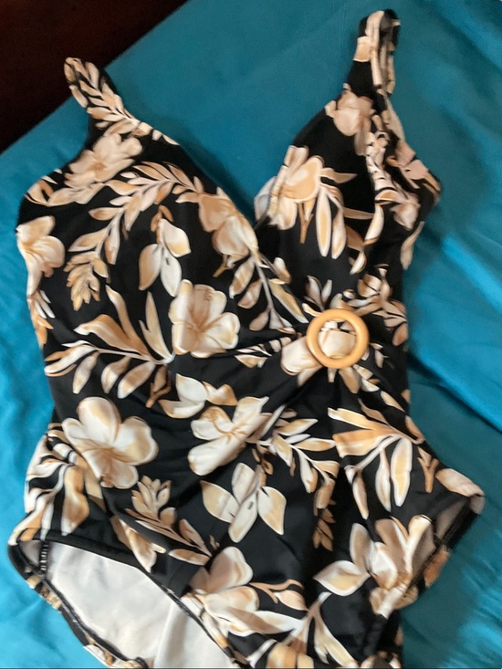 Jantzen Other - Jantzen Black One-Piece Swimsuit with Cream Floral Print and Ring Detail